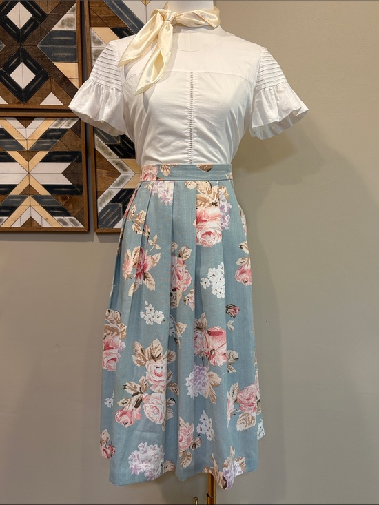 Koret Dresses & Skirts - Vintage Koret Blue and Pink Floral Pleated Cottagecore Midi Skirt size 10